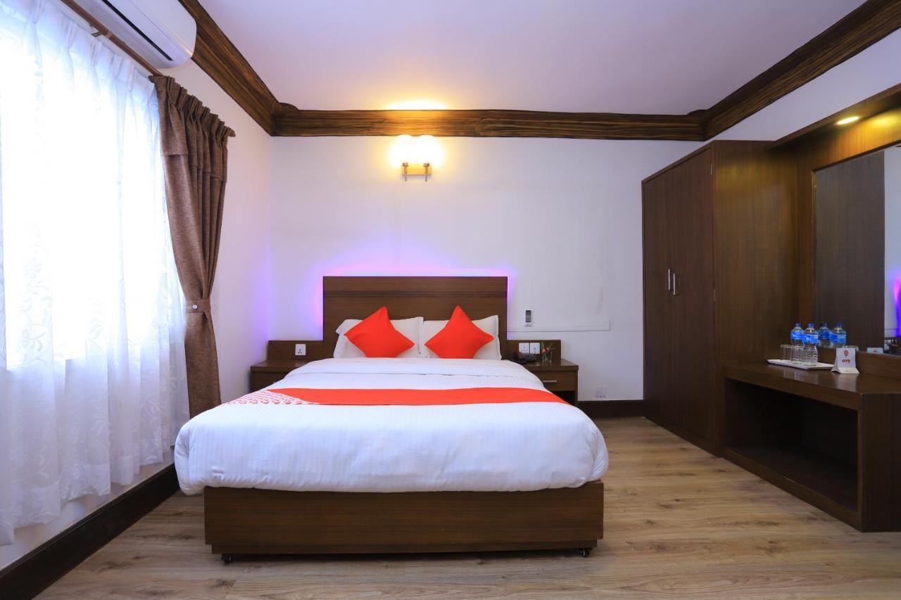 Oyo 591 Hotel Blue Moon Dharampur Eksteriør billede