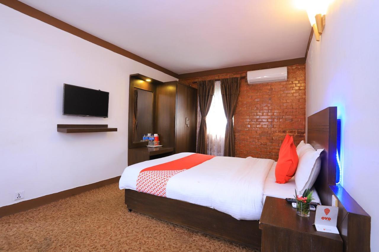 Oyo 591 Hotel Blue Moon Dharampur Eksteriør billede