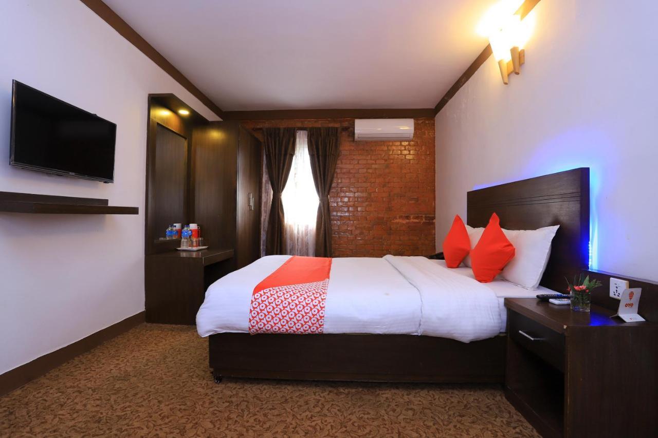 Oyo 591 Hotel Blue Moon Dharampur Eksteriør billede