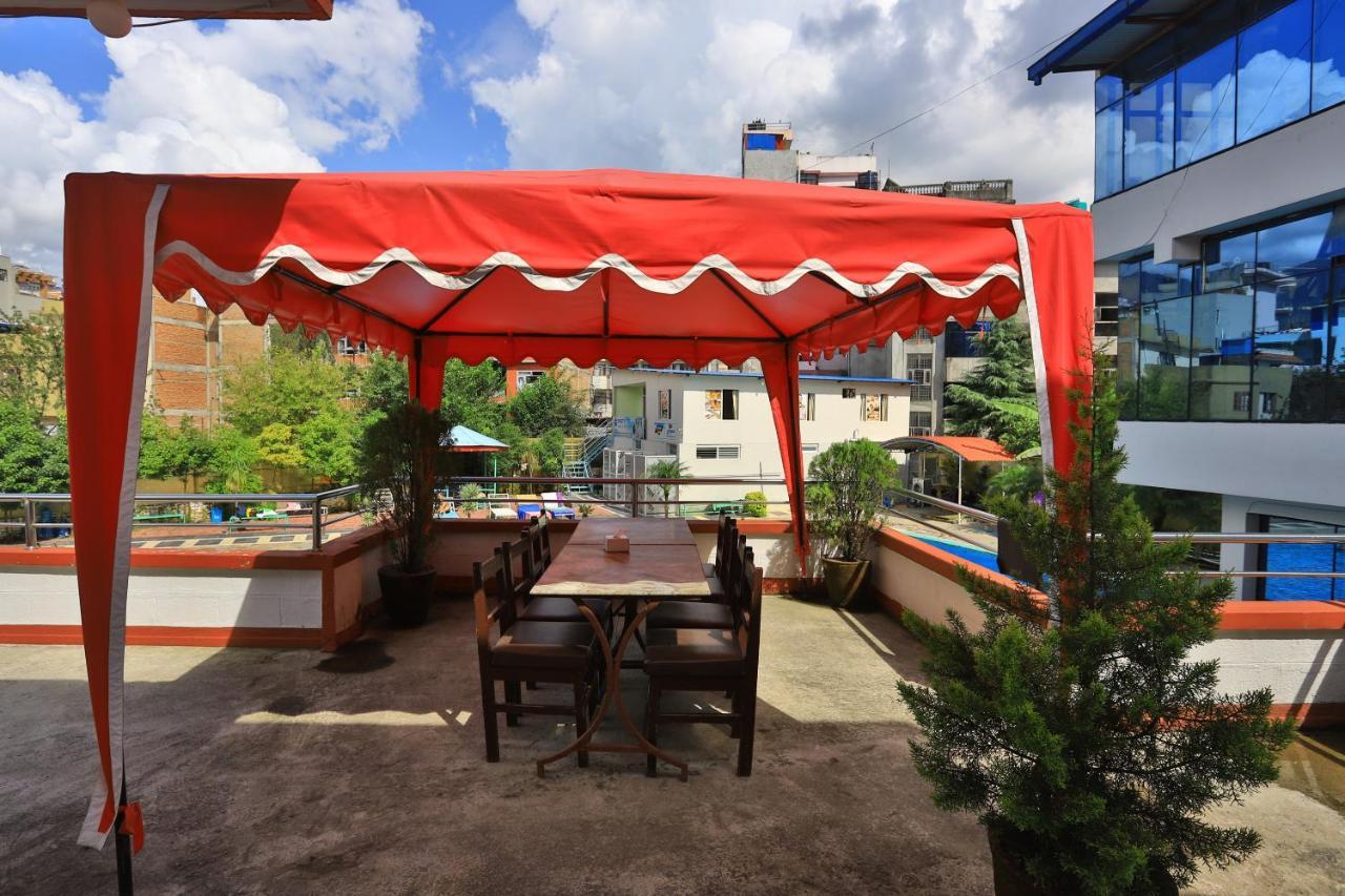 Oyo 591 Hotel Blue Moon Dharampur Eksteriør billede