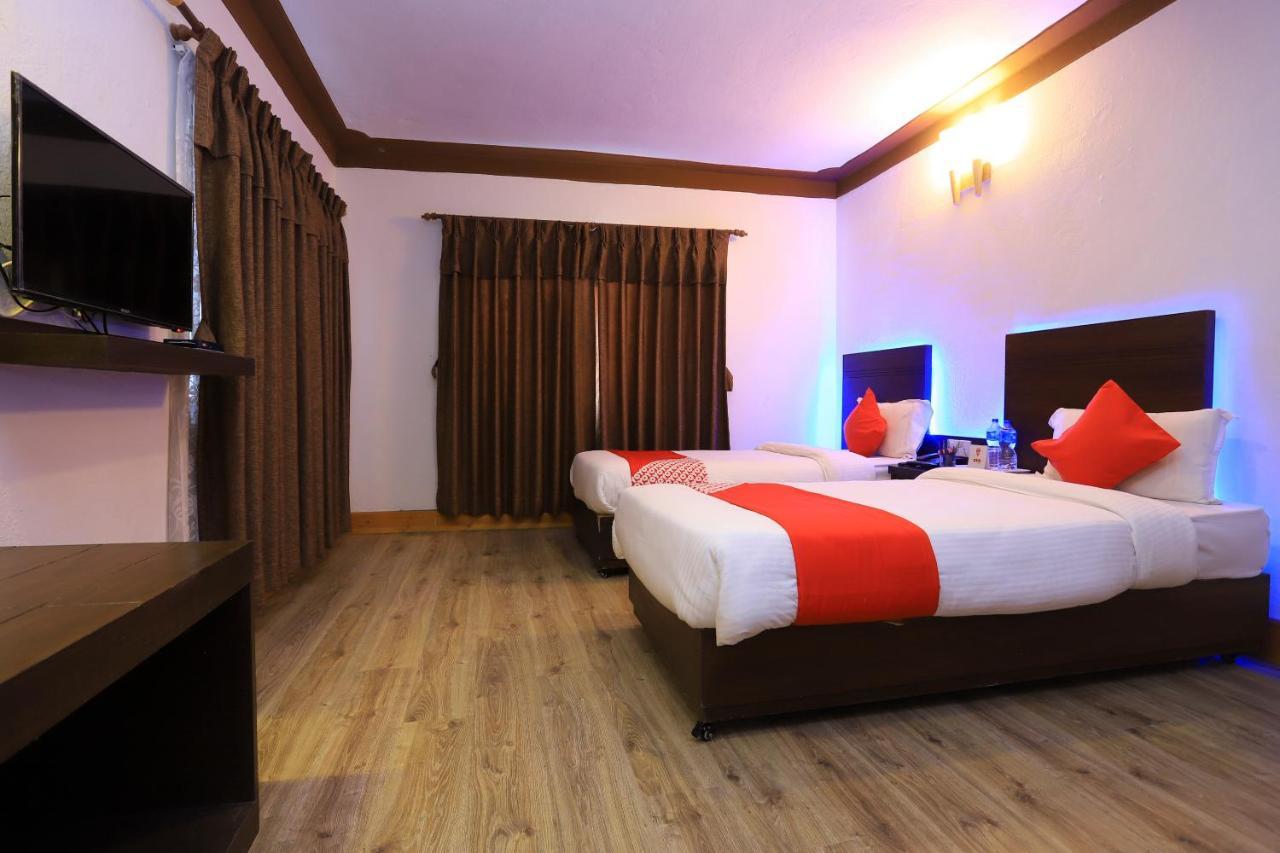 Oyo 591 Hotel Blue Moon Dharampur Eksteriør billede